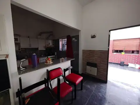 Depto Tipo Casa en Venta con 1 cocheras