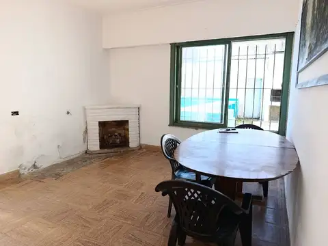 Casa 4 ambientes con 1 baño