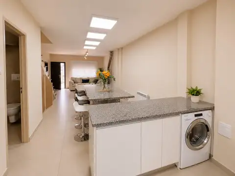 Depto Tipo Casa 4 ambientes con 2 baños