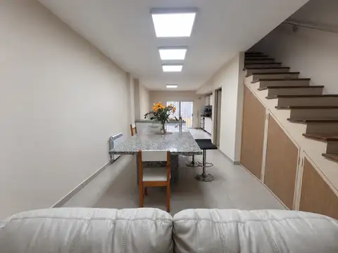 Depto Tipo Casa en Venta de 3 dormitorios