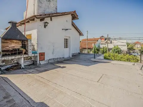 Temple 2095 , Piso 0