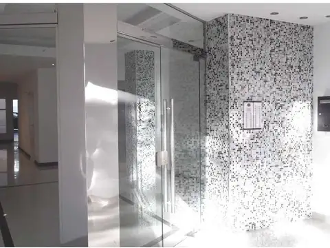 SE ALQUILA CON COCHERA (ver descripcion)