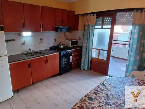 Departamento en venta - 2 Dormitorios 2 Baños - Villa Gesell