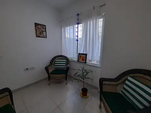 VENTA DPTO. CENTRICO/DOS DORMITORIOS/SERVICIOS