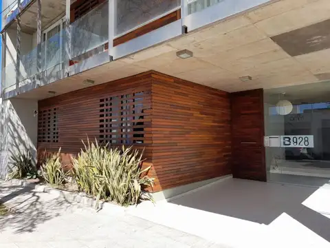 VENTA DPTO. CENTRICO/DOS DORMITORIOS/SERVICIOS