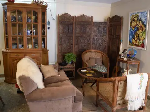 Depto Tipo Casa en Venta de 5 ambientes