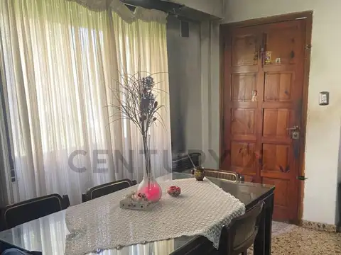 Carlos Pellegrini 1500, Piso 0