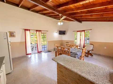 Casa 3 ambientes con 1 baño