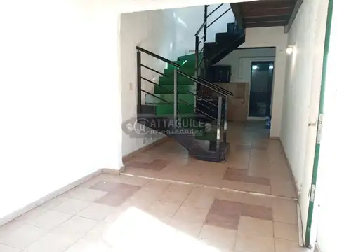 Depto Tipo Casa en Alquiler de 3 ambientes