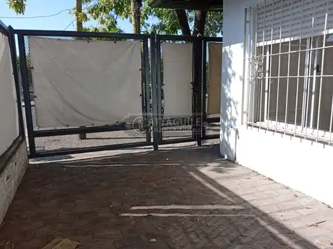 Depto Tipo Casa en Alquiler de 3 ambientes