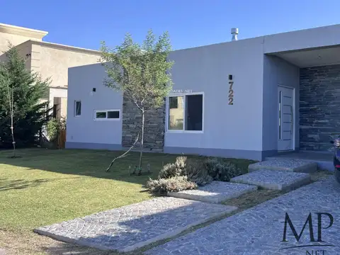 Venta Casa a la laguna en Horizontes al Sur 3 Dormitorios Canning