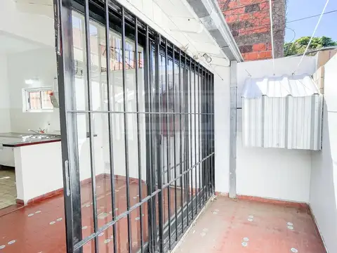 Depto Tipo Casa en Venta 60 años