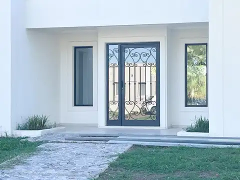 Casa en Venta en San Matias, USD 325.000