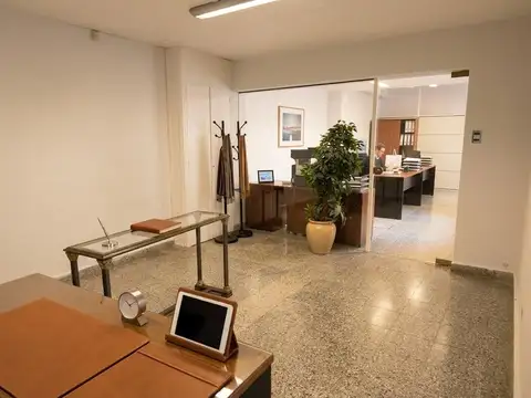 Galpon en Alquiler en Coghlan, $ 4.800.000