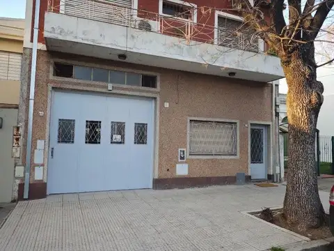 Depósito en alquiler Coghlan Tamborini al 4000