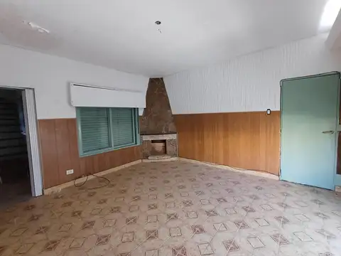 VENTA CASA P.A DE  2 DORMITORIOS CON BALCON Y TERRAZA.