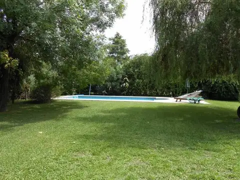 Casa en Venta con 2 cocheras