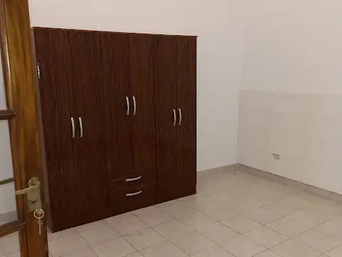 Depto Tipo Casa en Alquiler 50 años