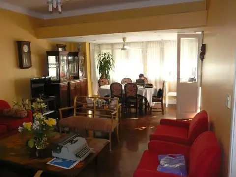 CASA 6 AMB .3 UNIDADES EN BLOCK IDEAL VIVIENDA MULTIFAMILIAR EN EXCELENTE ESTADO. 4573-2115