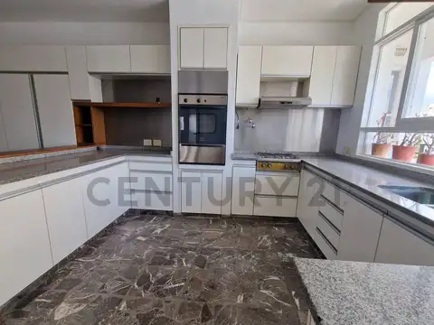 Semipiso en alquiler 3 dormitorios La Plata