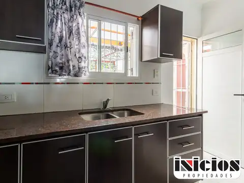 Departamento 4 ambientes con 2 baños
