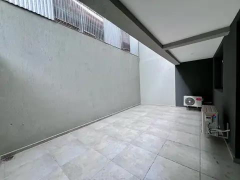 Departamento tres ambientes en alquiler - Quilmes