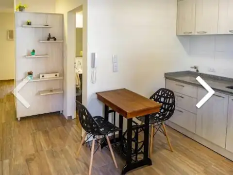 Venta monoambiente con balcón