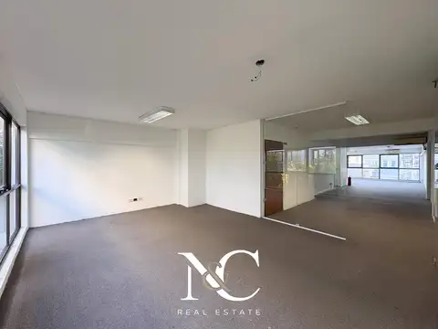 Oficina en Venta al Este