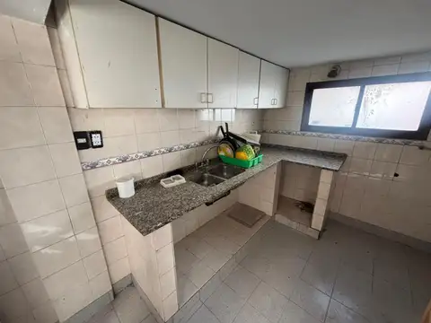 Departamento 5 ambientes con 2 baños