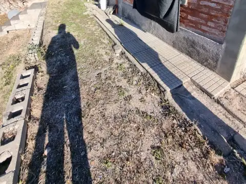 Casa 3 ambientes con 1 baño