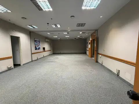Gran Inmueble Comercial / Corporativo en Alquiler – Maipú 362-1623 m2.