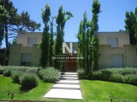 Casa en Laguna Blanca en Alquiler 