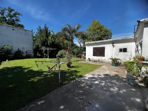 Avenida Eva Duarte de Perón 1600