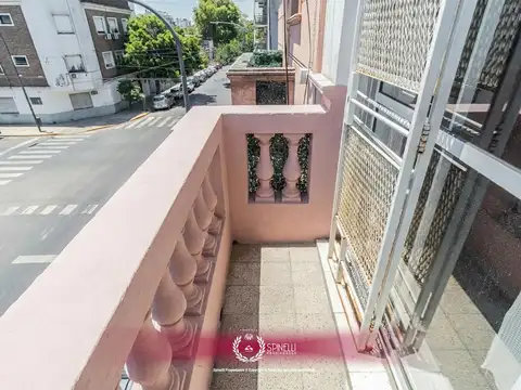 Castro Barros 1300