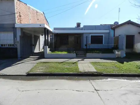 Casa en Venta en Villa Santos Tesei, USD 62.000