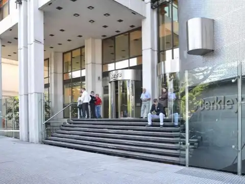 Carlos Pellegrini al 1000 Piso 1°