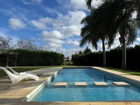 Casa en Venta en Haras Santa María, USD 650.000