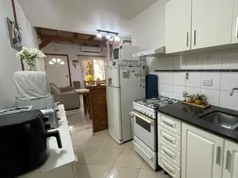 Depto Tipo Casa en Venta con 1 cocheras