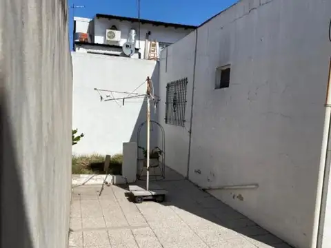 Depto Tipo Casa en Venta de 2 ambientes