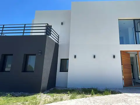 Casa en Venta en San Sebastian, Countries y Barrios Cerrados en Escobar