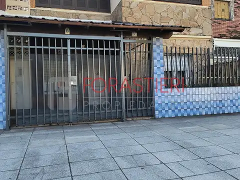 Lote en venta en Villa Lynch (dos casas) Ideal vivienda o Inversores