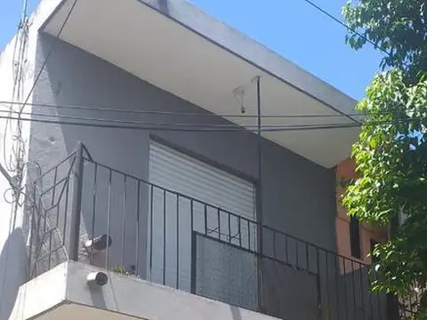 Casa 6 ambientes con 3 baños