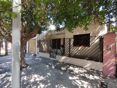 Venta Casa JL Suarez JARDIN-PATIO PARRILLA-COCHERA