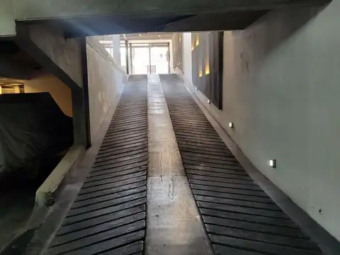 Cocheras en venta en Pichincha. Richieri 300