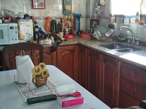 Casa 3 ambientes con 1 baño