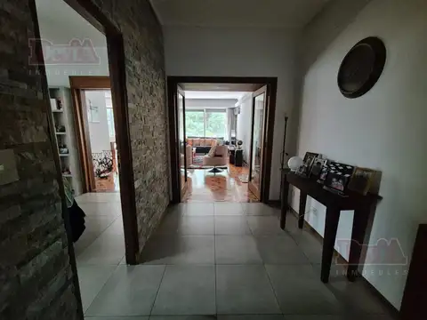 Departamento 5 ambientes con 2 baños