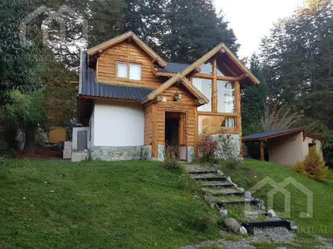 Hermosa casa en Villa Correntoso