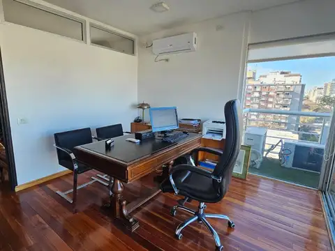 Oficina en Venta con 2 cocheras