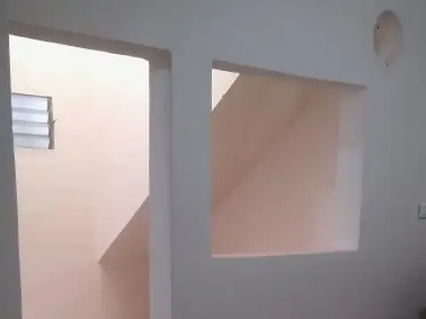 Depto Tipo Casa en Alquiler de 2 dormitorios