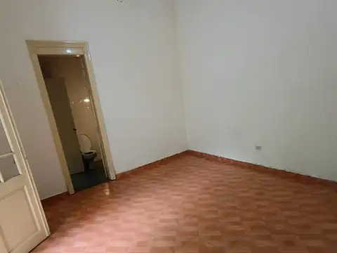 Depto Tipo Casa en Alquiler en Lanús Este, $ 650.000